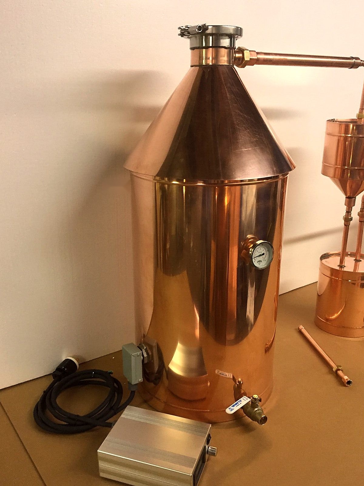 20 Gallon Electric Copper Moonshine Still with Gin Basket and 4